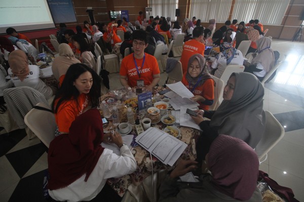 Samsung Berikan Pelatihan Teknologi Digital pada Perempuan UMKM di Bandung
